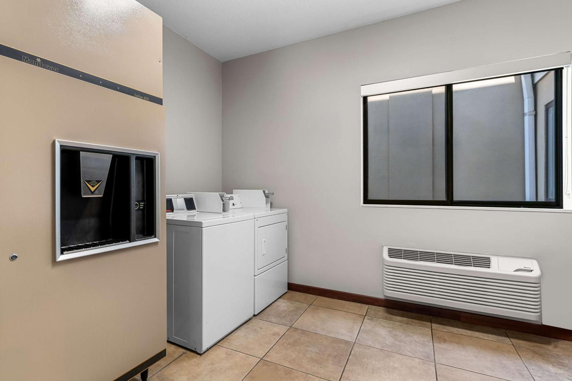 Best Western University Inn Urbana Esterno foto